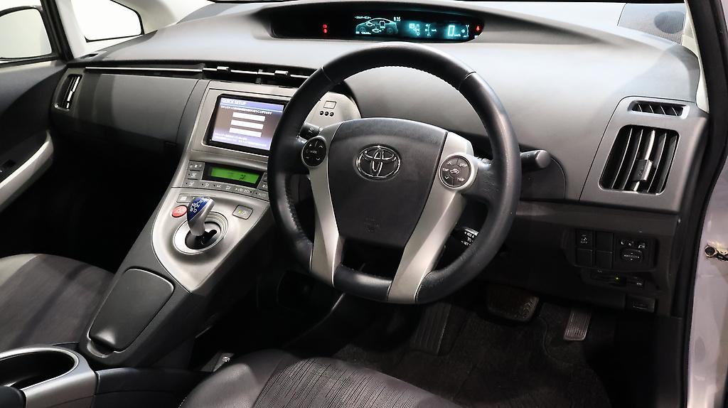 2012 Toyota Prius Hybrid L-Package image 358392