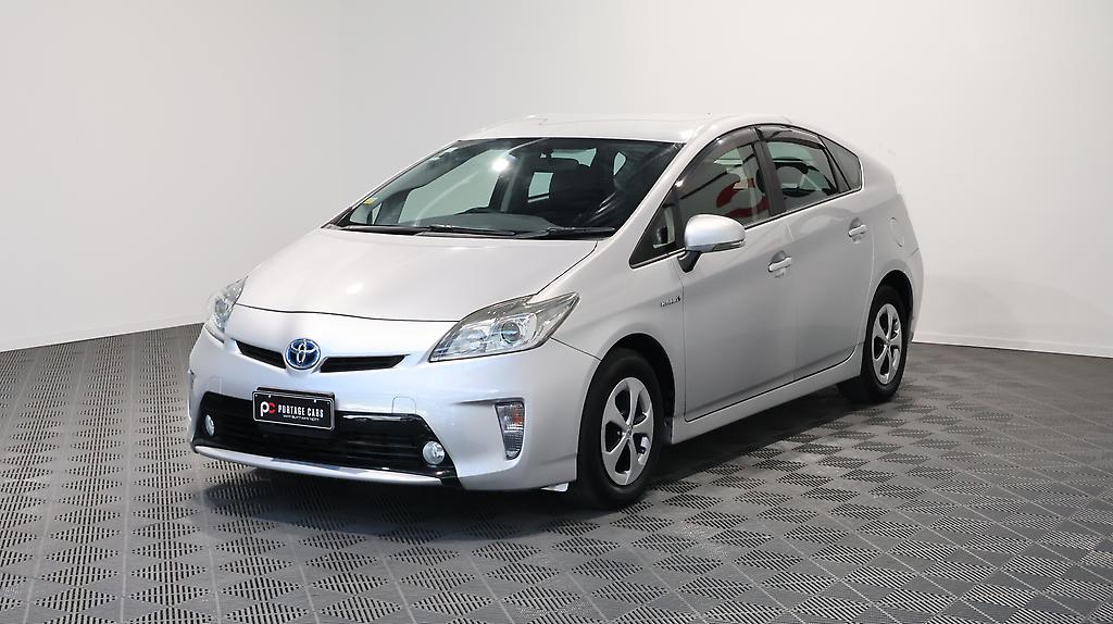 2014 Toyota Prius REVERSE CAMERA + STEERING WHEEL CONTROLS image 359882