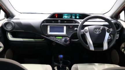 2013 Toyota Aqua S MODEL + PUSH START + REVERSE CAMERA image 359449