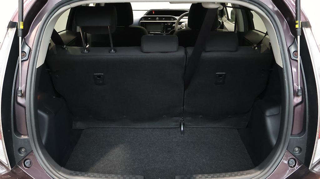 2015 Toyota Aqua S MODEL + PUSH BUTTON START + REVERSING CAMERA image 361835