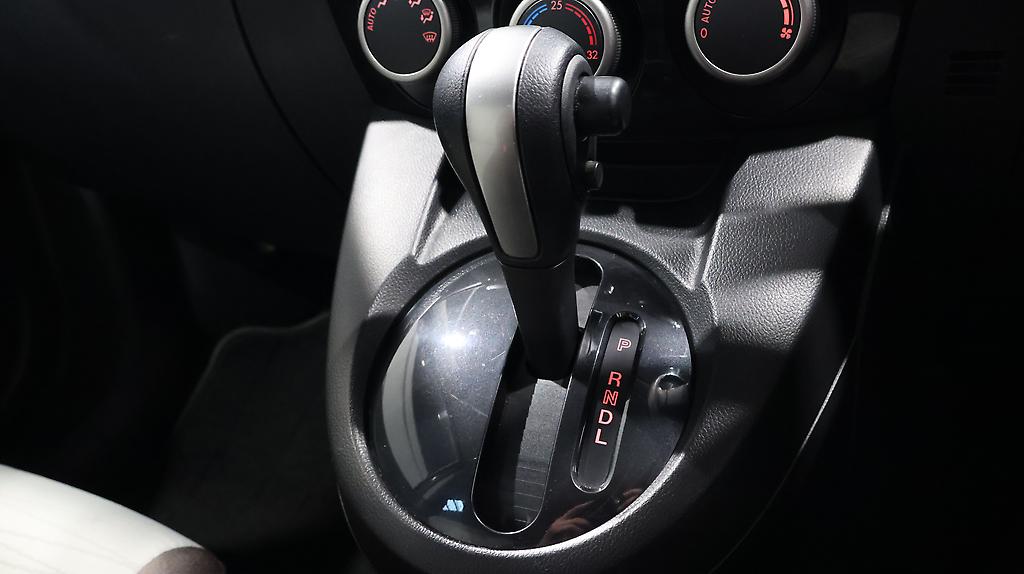 2013 Mazda Demio 13-Skyactiv image 360599