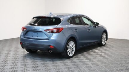 2013 Mazda Axela Sports 20S Touring image 360429