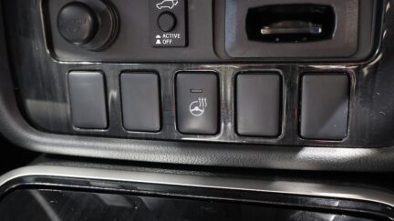 2015 Mitsubishi Outlander PHEV G Navi Package 4WD image 359740