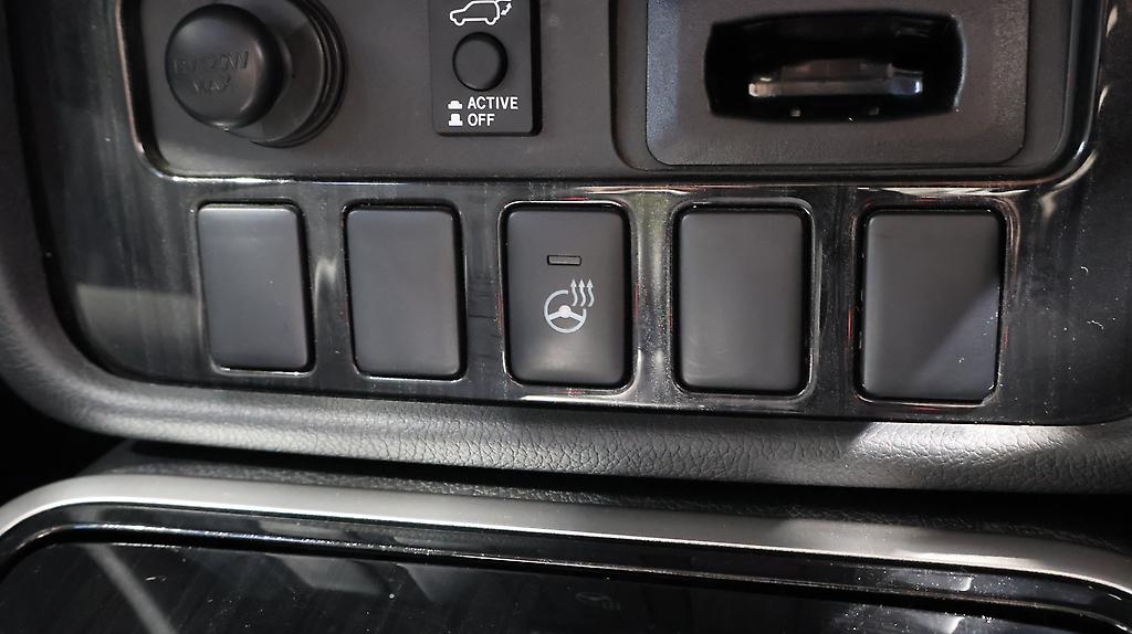 2015 Mitsubishi Outlander PHEV G Navi Package 4WD image 359740