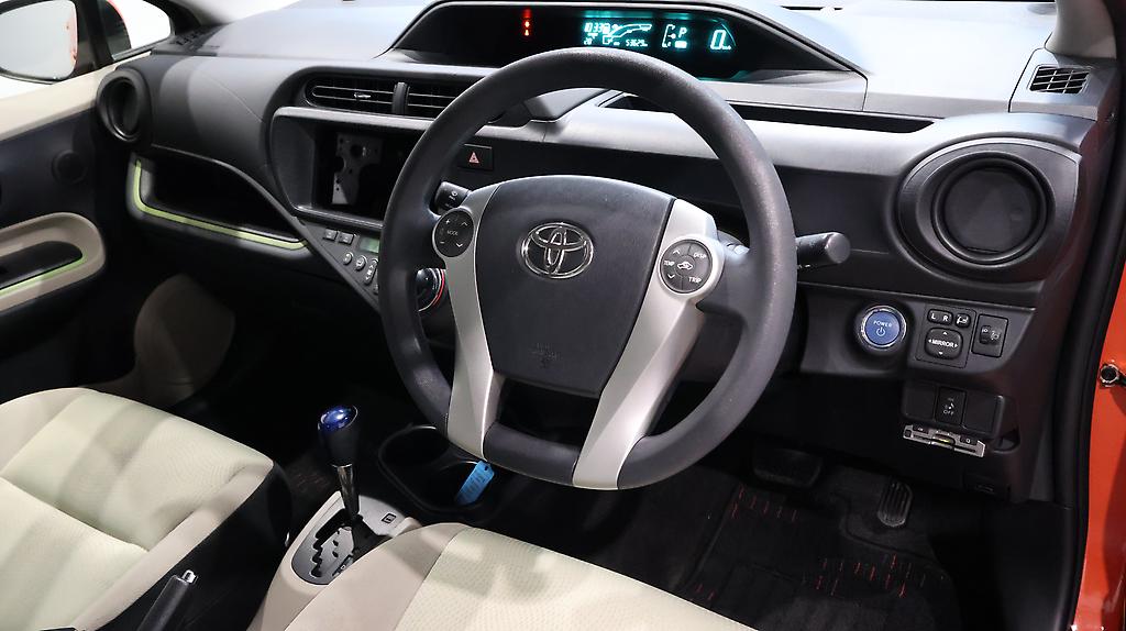 2013 Toyota Aqua S MODEL + PUSH BUTTON START image 360615