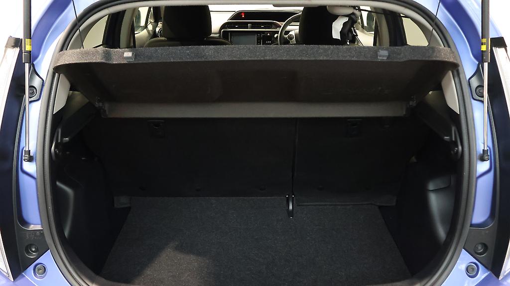 2016 Toyota Aqua G Model, Push Start, Reverse Camera image 360407