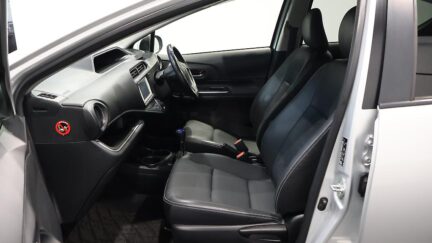 2013 Toyota Aqua G Black Soft Leather image 358556