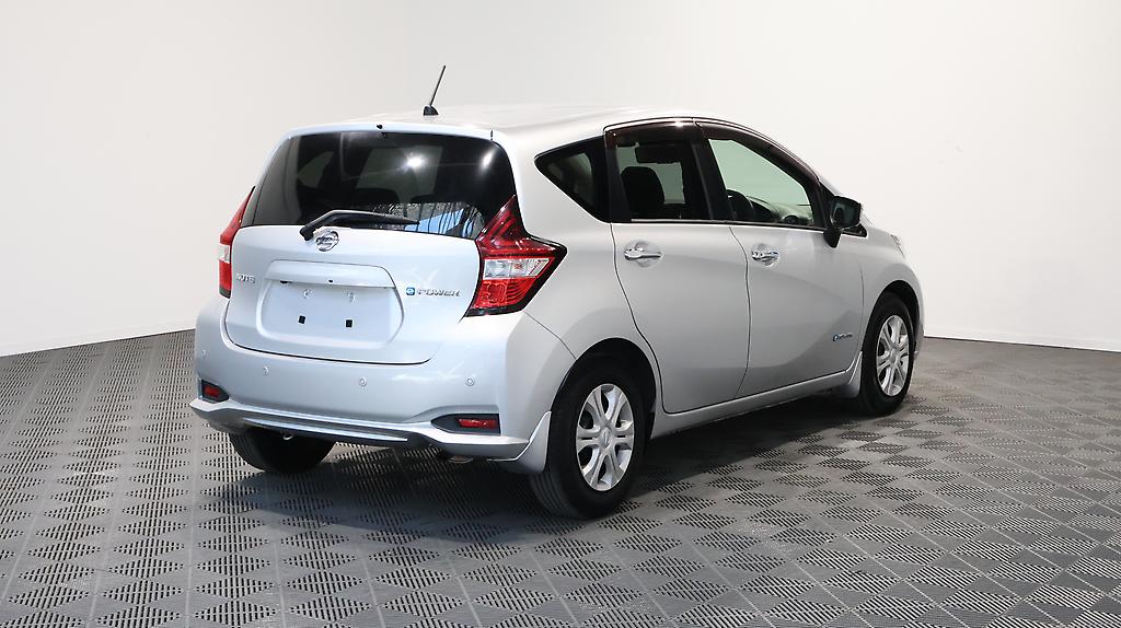 2017 Nissan Note e-Power X image 360009