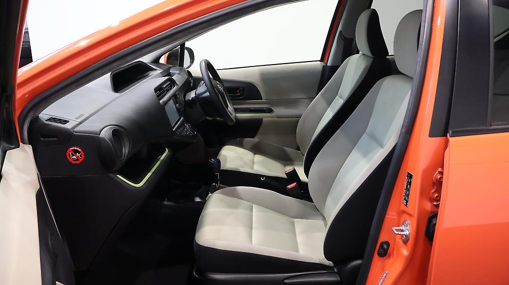 2013 Toyota Aqua S MODEL + PUSH START image 360161