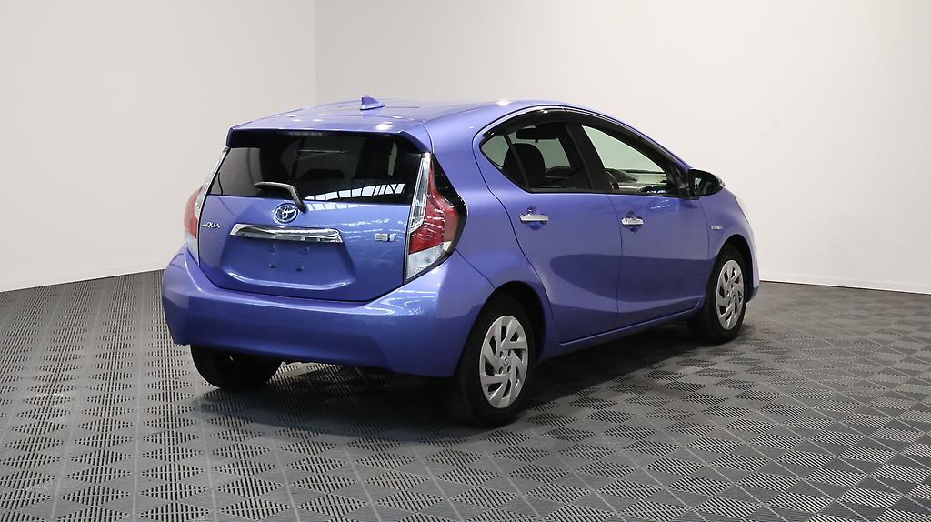 2016 Toyota Aqua G Model, Push Start, Reverse Camera image 360405