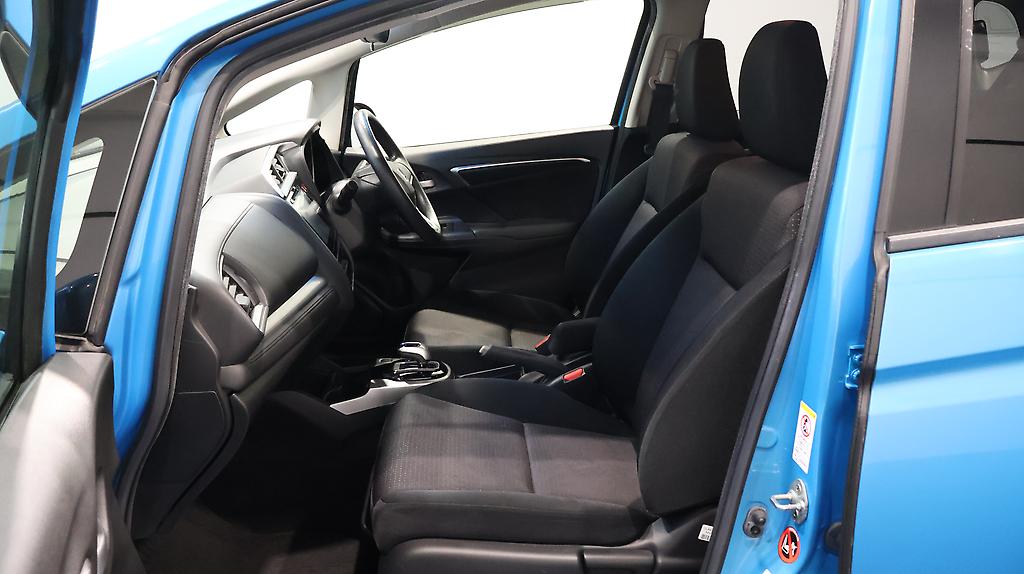 2013 Honda Fit Hybrid F-Package image 359705