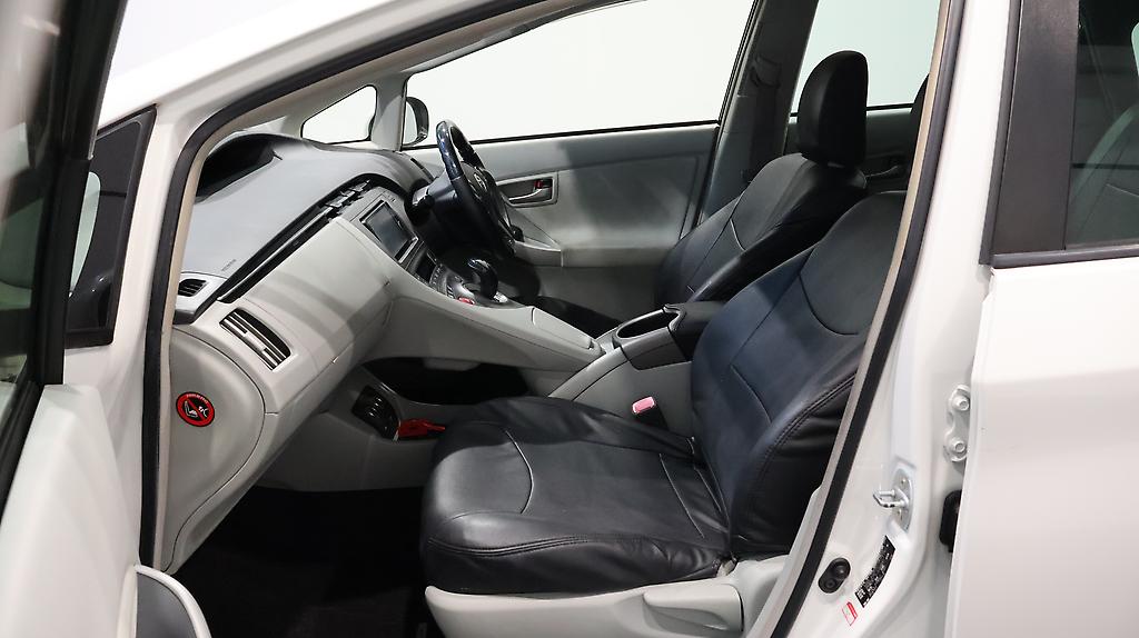 2013 Toyota Prius S MODEL + PUSH START + REVERSE CAMERA image 359820