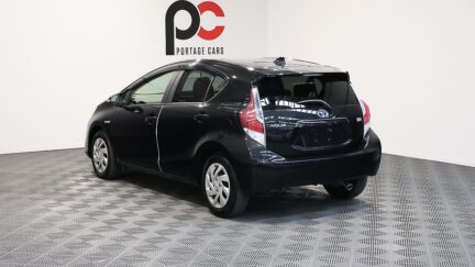 2015 Toyota Aqua S MODEL + PUSH START + REV CAMERA image 361309