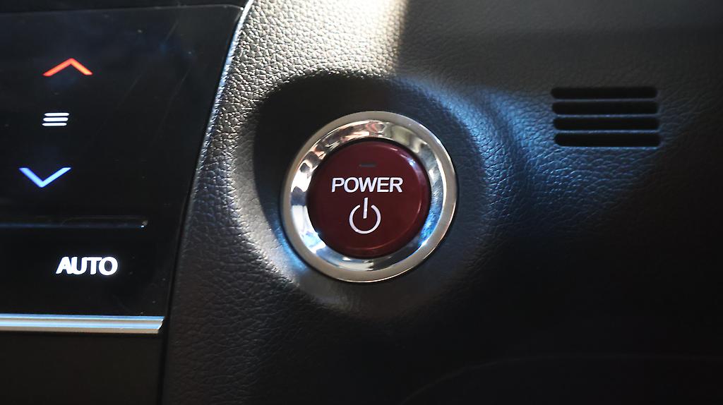 2015 Honda Shuttle Hybrid X new shape image 361716