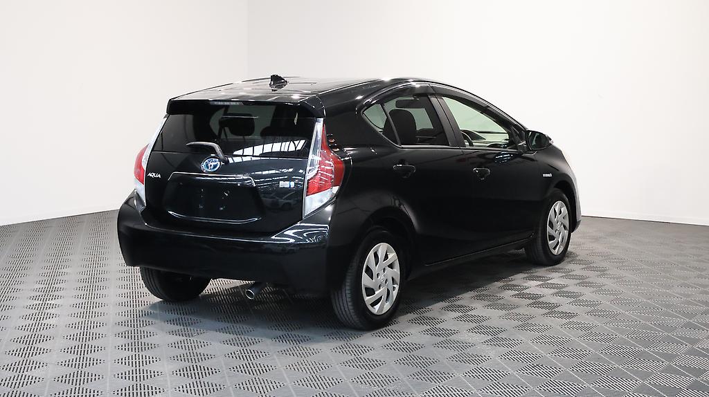 2015 Toyota Aqua S MODEL + PUSH START + REV CAMERA image 361310