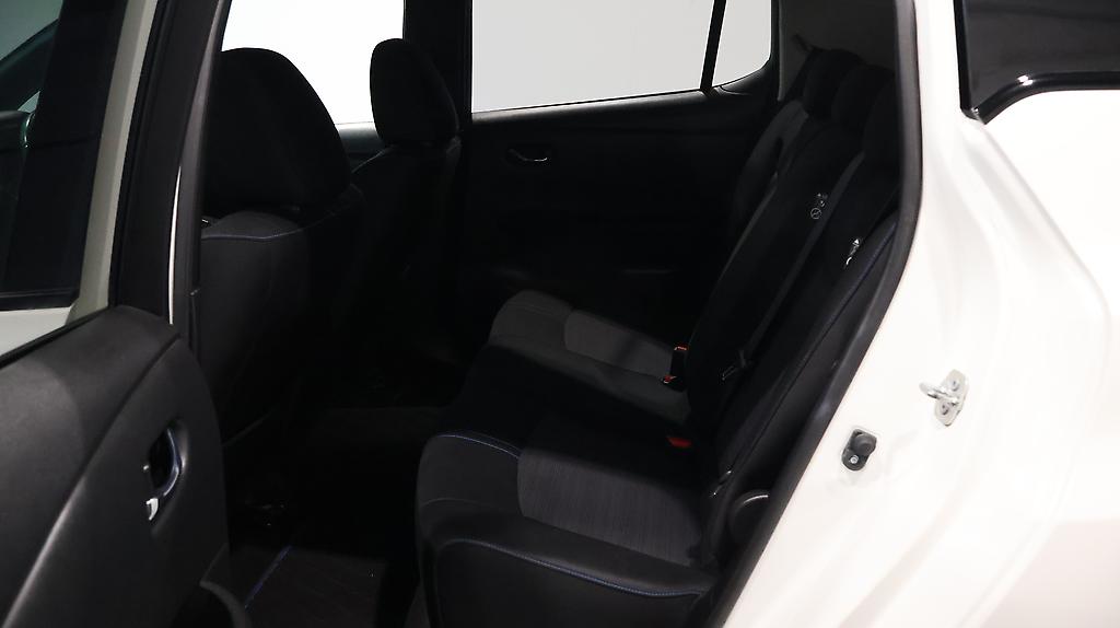 2018 Nissan Leaf X Pre-Crash and Cruise **84% SOH** image 361337
