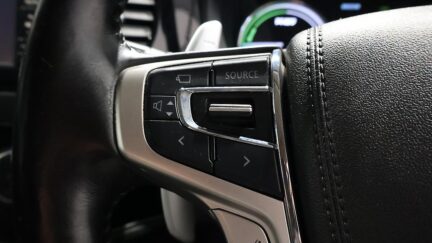 2015 Mitsubishi Outlander PHEV G Navi Package 4WD image 359741