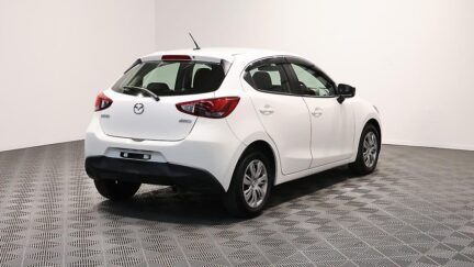 2016 Mazda Demio 13C PUSH BUTTON START image 361052
