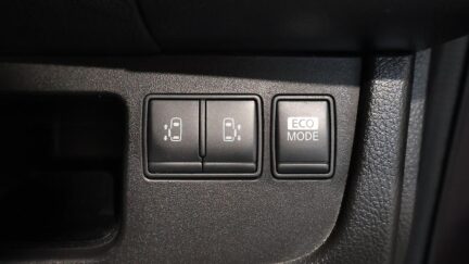 2012 Nissan Serena Hybrid Highway Star S-HV image 362045