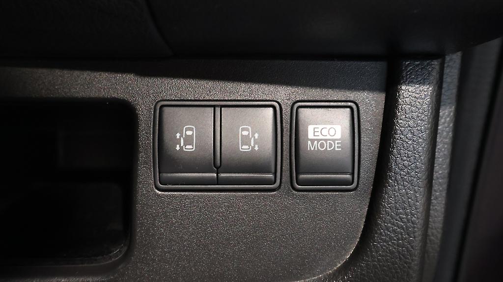 2012 Nissan Serena Hybrid Highway Star S-HV image 362045