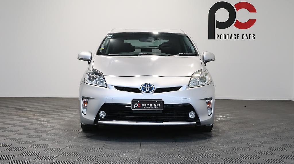 2014 Toyota Prius REVERSE CAMERA + STEERING WHEEL CONTROLS image 359881