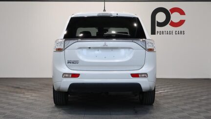 2014 Mitsubishi Outlander PHEV G Navi Package 4WD image 362538
