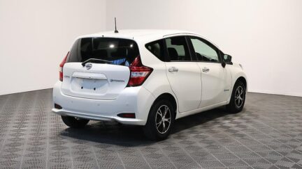 2017 Nissan Note e-Power X image 359551