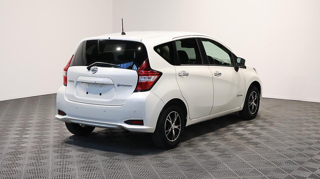2017 Nissan Note e-Power X image 359551