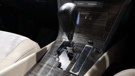 2013 Toyota Avensis Wagon Li image 359807