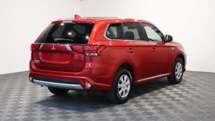 2015 Mitsubishi Outlander Phev image 360761