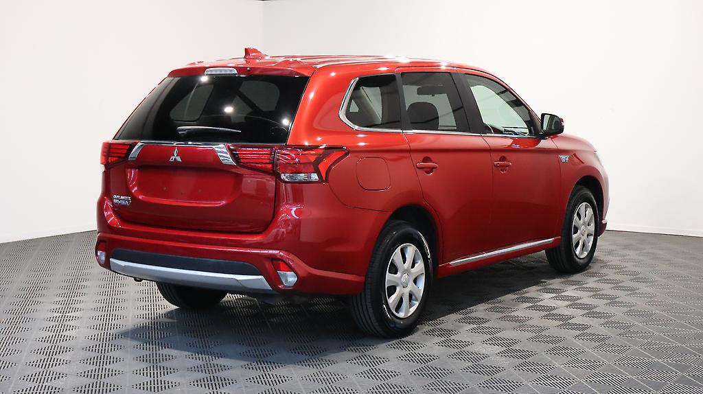 2015 Mitsubishi Outlander Phev image 360761