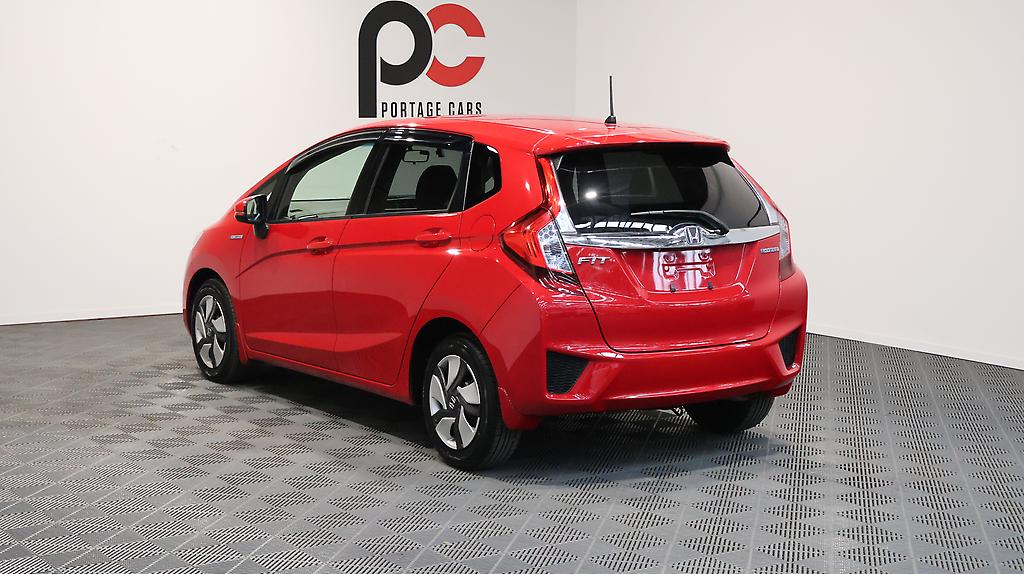 2014 Honda Fit Hybrid F-Package image 358508