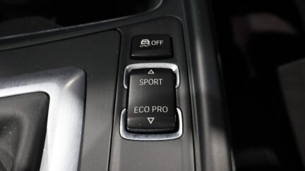 2013 BMW 320i Touring M Sports image 361873