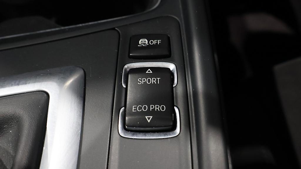 2013 BMW 320i Touring M Sports image 361873