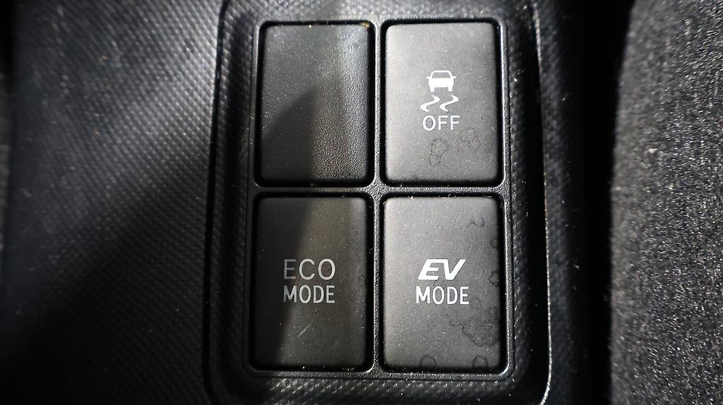 2015 Toyota Aqua S MODEL, PUSH START, BLUETOOTH image 359411