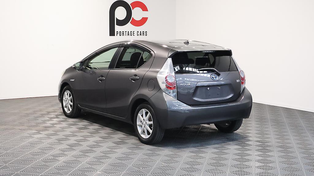 2013 Toyota Aqua Hybrid G Model image 359242
