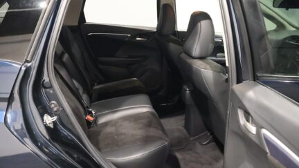 2015 Honda Shuttle Hybrid X new shape image 361703