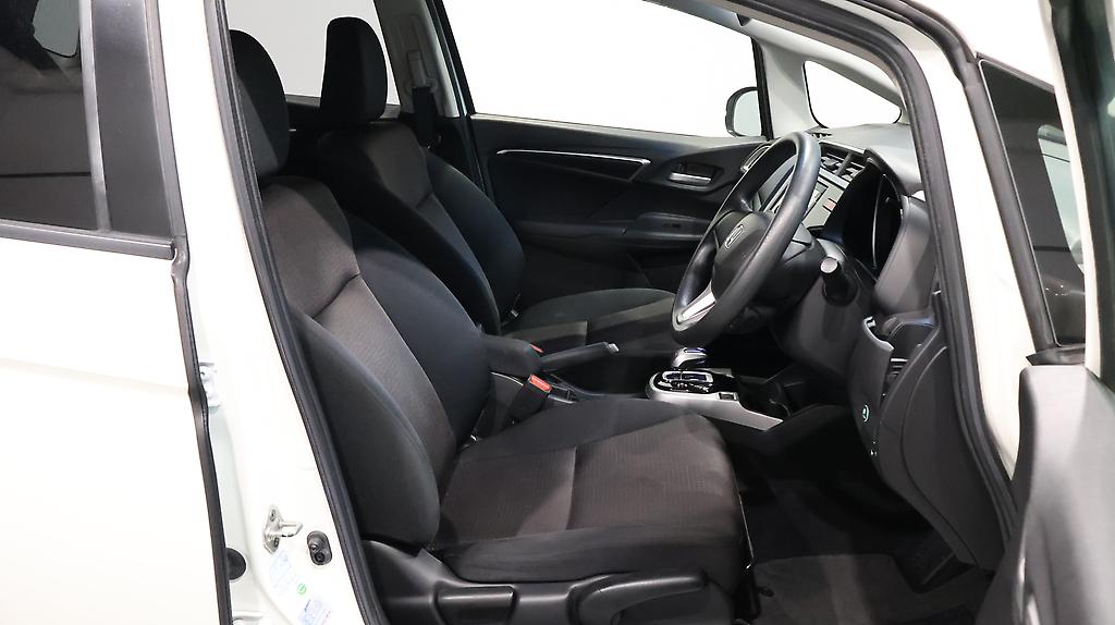 2014 Honda Fit Hybrid F-Package image 360081
