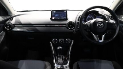 2014 Mazda Demio 13S  + REVERSE CAMERA image 360880