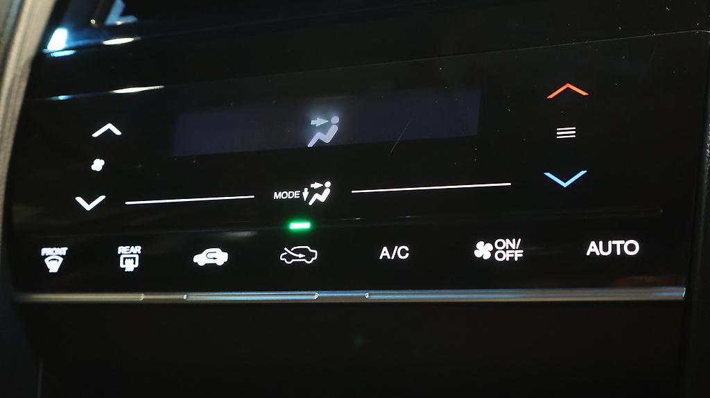 2015 Honda Shuttle Hybrid X new shape image 361709