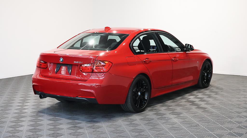2014 BMW 3 Series 320i M Sport image 361635