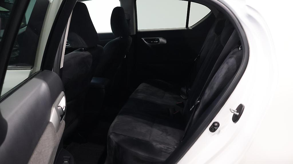 2012 Lexus CT 200h Version C image 361927