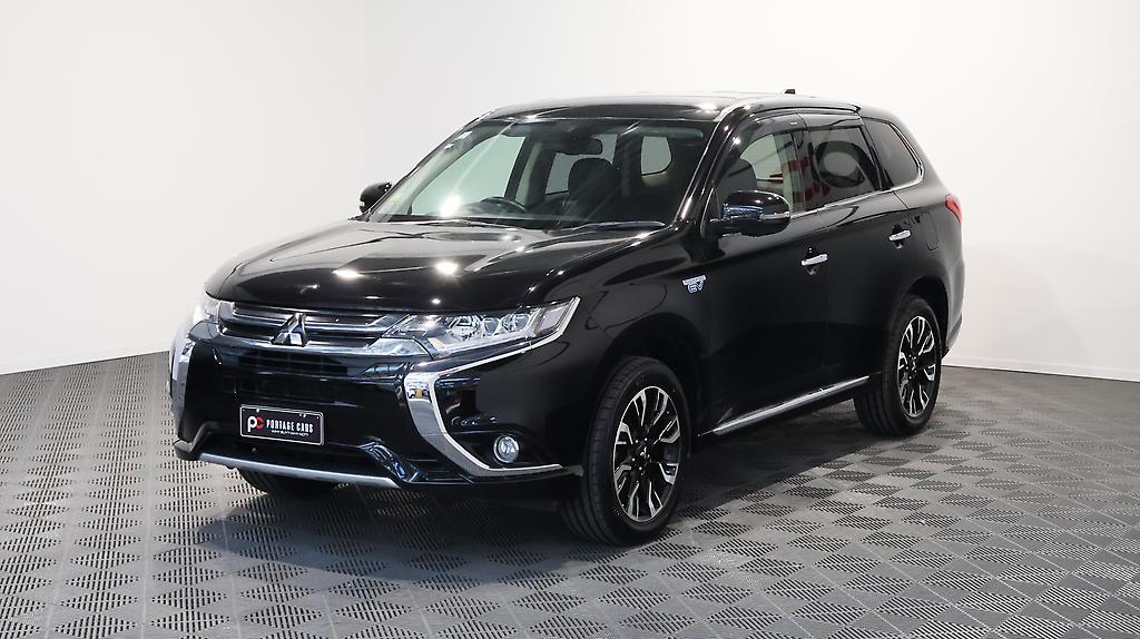 2015 Mitsubishi Outlander PHEV G Navi Package 4WD image 359723