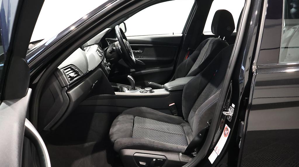 2013 BMW 320i Touring M Sports image 361859