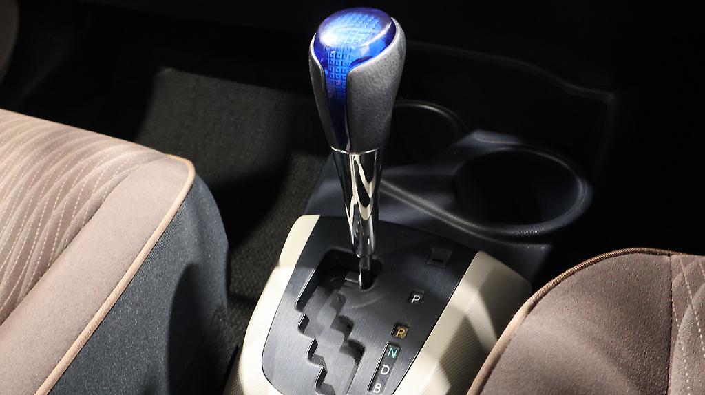 2013 Toyota Aqua Hybrid G Model image 359255