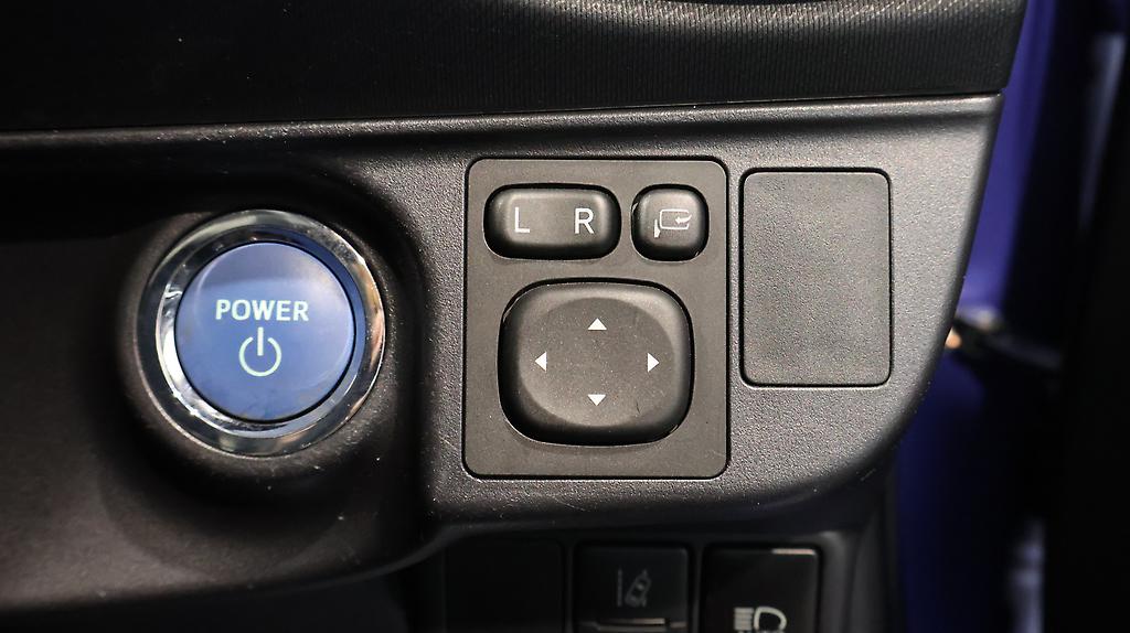 2016 Toyota Aqua G Model, Push Start, Reverse Camera image 360419