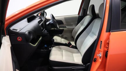 2013 Toyota Aqua S MODEL + PUSH BUTTON START image 360610