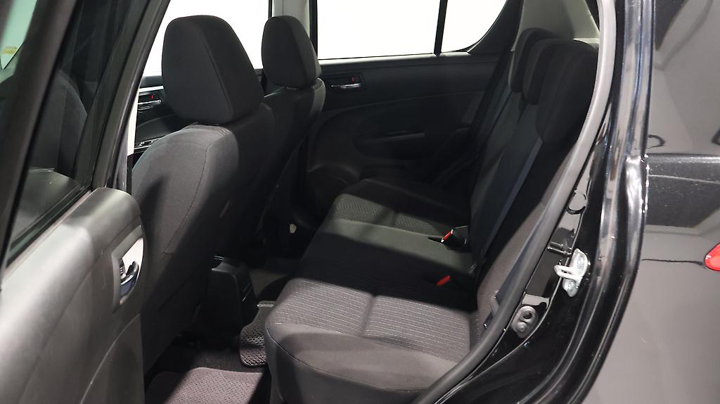 2014 Suzuki Swift XG image 361469