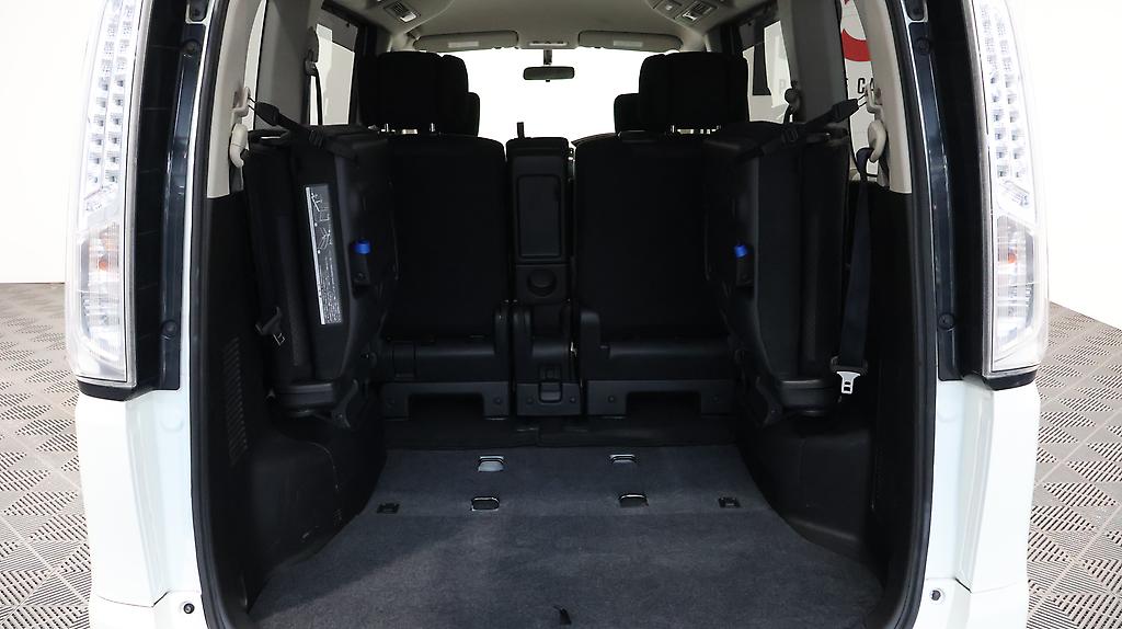 2012 Nissan Serena image 360852