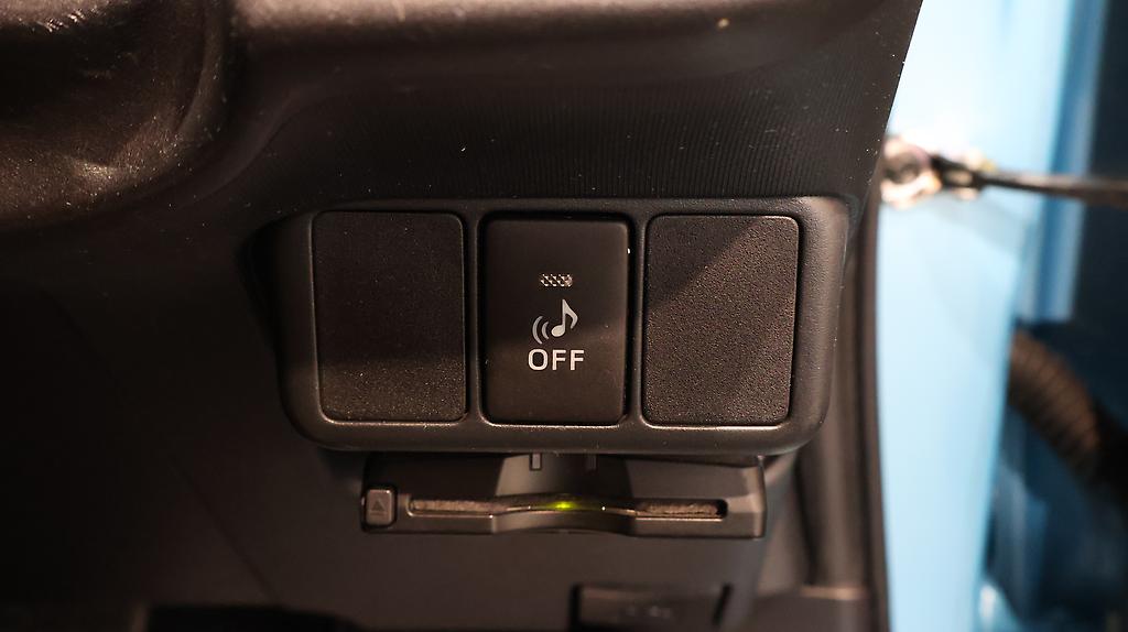 2012 Toyota Aqua S MODEL + PUSH BUTTON START + REVERSING CAMERA image 361914